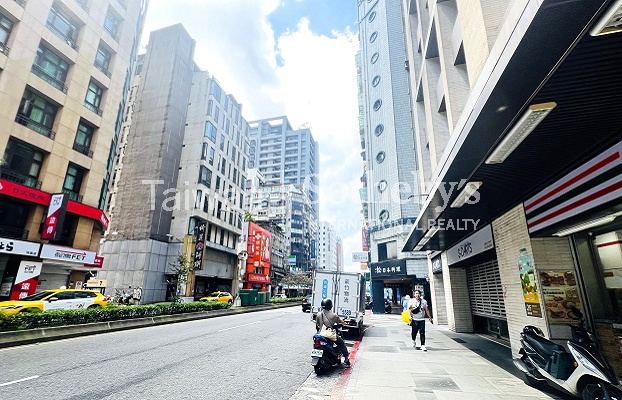 皇翔桂冠黃金店面(S-Darts)周邊環境